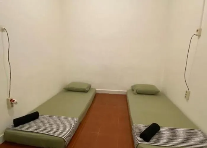 Sharing Room Kost Syariah & Villa Canggu Jimbaran Gwk Taxi Airport Unud منزل للإقامة Dalung (Bali)
